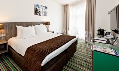 cosy-double-room-cityview-city-centre-hotel-amsterdam